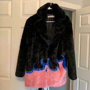 Girlfriend material size 6 fully lined faux fur coat